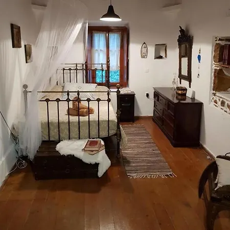 Traditional House Kassandra's Venkovský dům